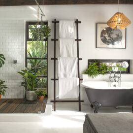 Create a relaxing bathroom with house plants