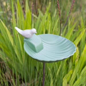 GREEN SHELL STAKE BIRD FEEDER